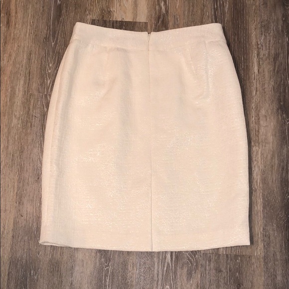 Banana Republic Pencil Skirt - Picture 2 of 7